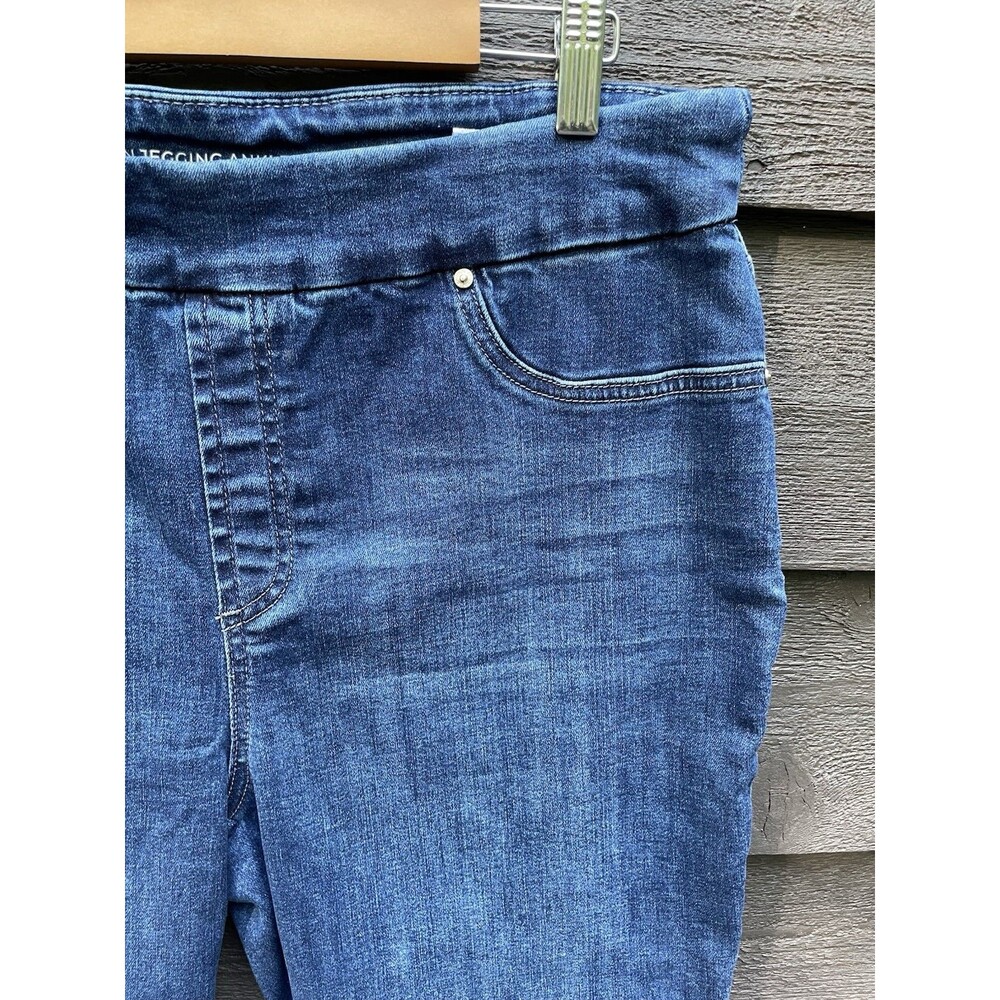 Chico’s 2.5 Pull On Jegging Ankle Jean Floral Embroidery Stretch Denim Sz 14R - Picture 14 of 16